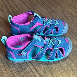 LAST CHANCE Keen Size 4 Blue Pink Newport H2 Sandals